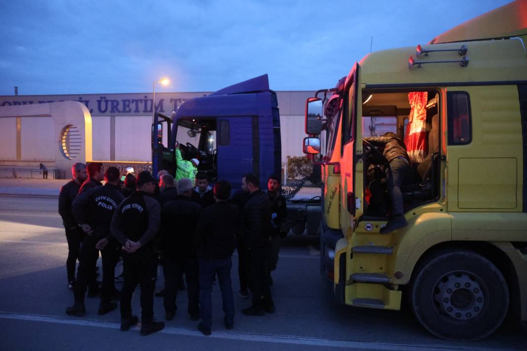 2 TIR sürücüsü Konya’da onlarca polisi peşine taktı 3